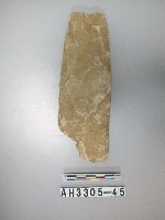 藏品(中長條形打製石斧)的圖片